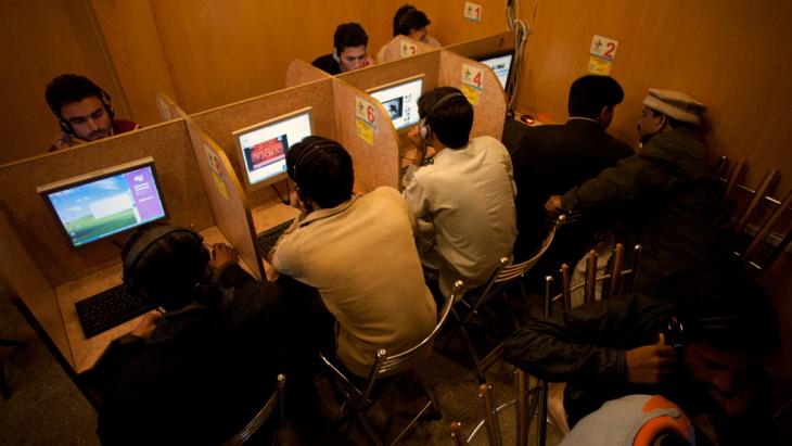 Sindh govt slaps 19.5pc sales tax on internet