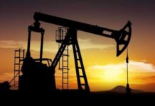 Oil outlook sours as sanctions, global tensions fail to bring out bulls