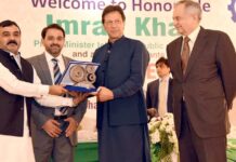 PM Imran says won’t give in to traders’ pressure