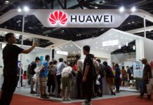 Huawei tests smartphone with own operating system