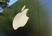 Apple places $7bn in return to bond market