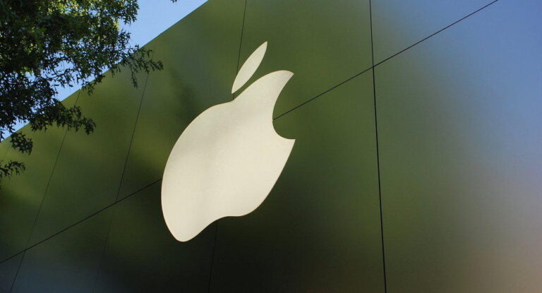 Apple places $7bn in return to bond market