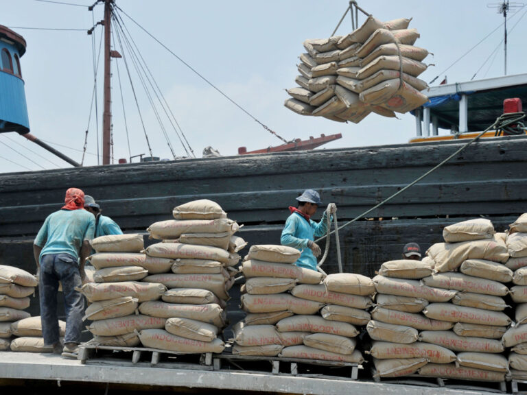 Cement exports decline 13pc in two months FY20