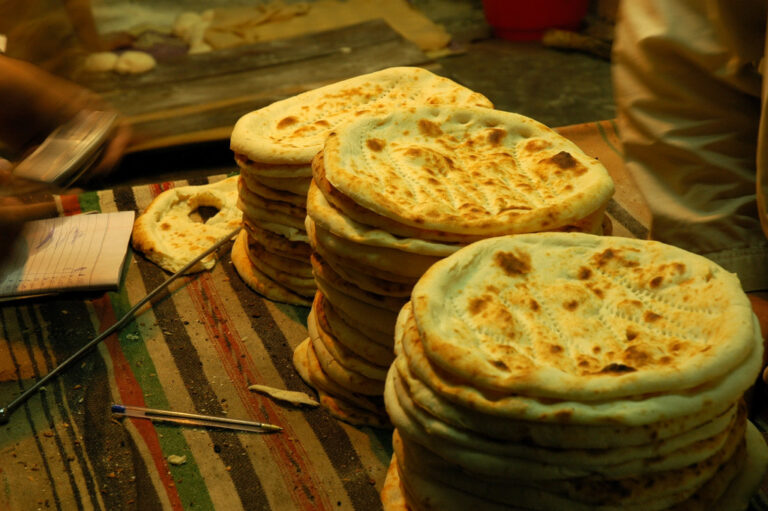 Provincial governments directed to keep roti prices in check