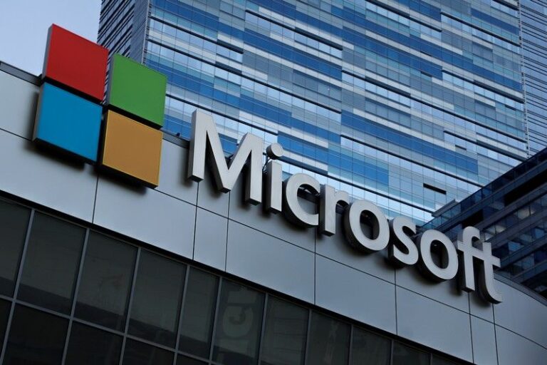 Microsoft beats Amazon for Pentagon’s $10bn cloud computing contract