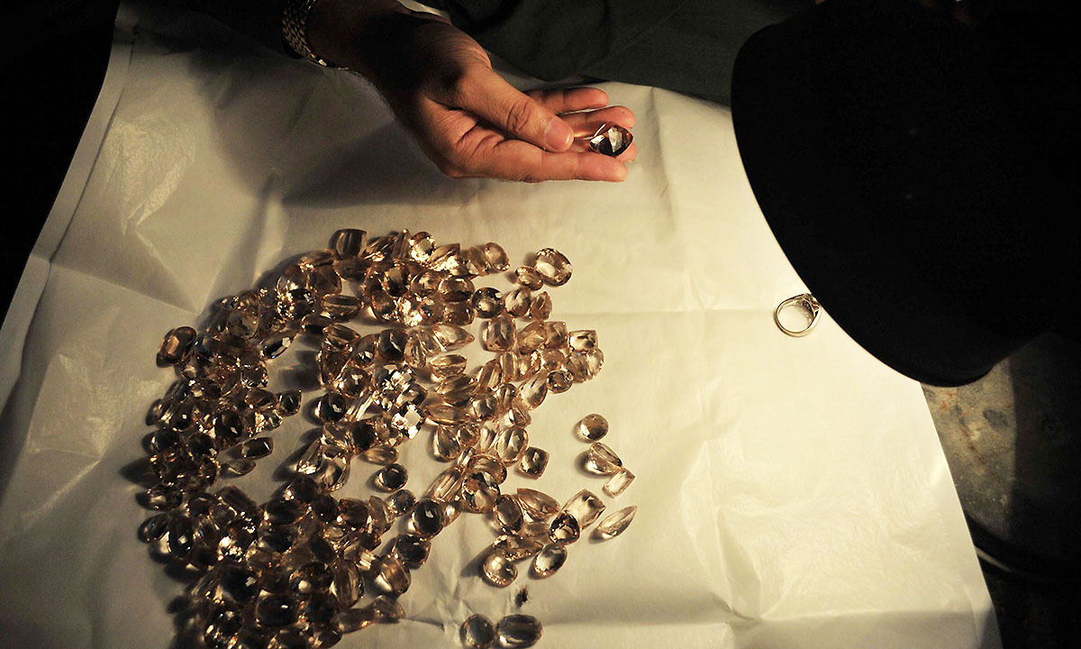 Exporters urged to tap China's gemstone market