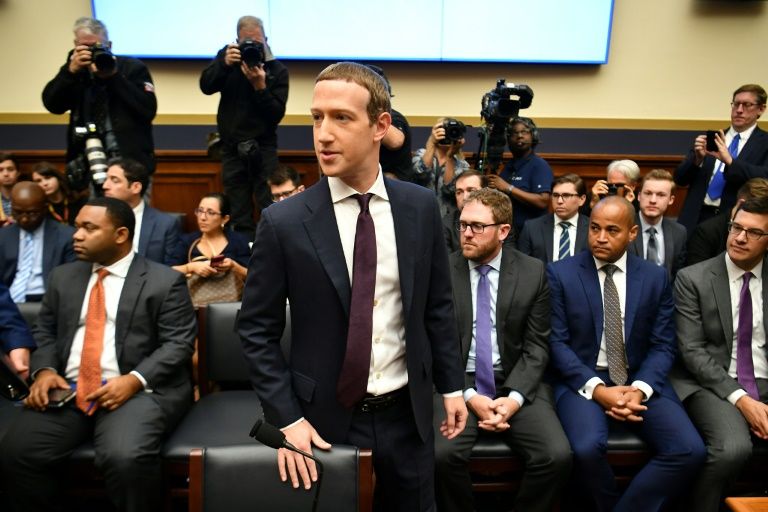 Zuckerberg open to scaling back Libra plan