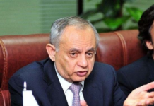 Govt to support local industry through lucrative incentives: Dawood