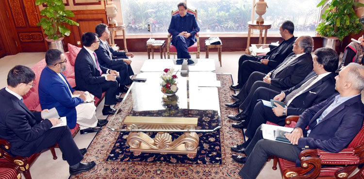 PM invites Huawei to explore Pakistan’s e-commerce market