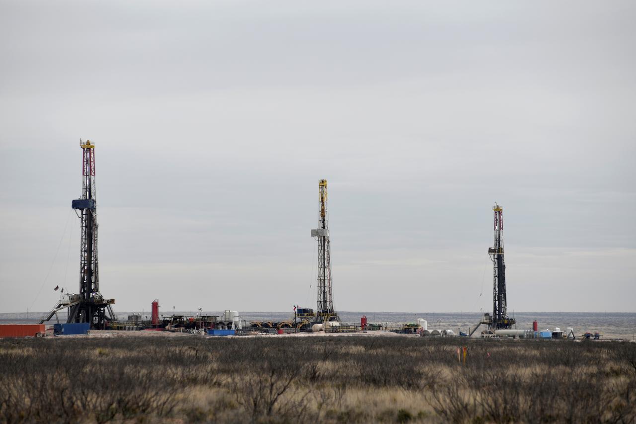 Oil prices creep higher on US-China deal hopes