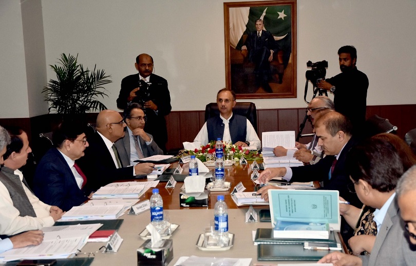 Govt striving hard to revolutionise power sector: minister