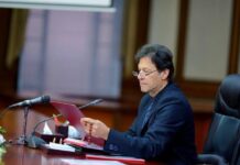 PM Imran calls for early redressal of builders’ woes