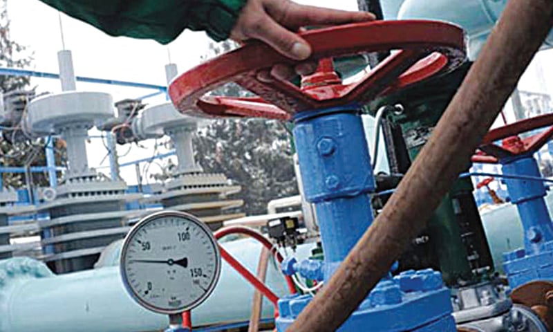 Sindh shifts blame on Centre as gas shortage peaks in province