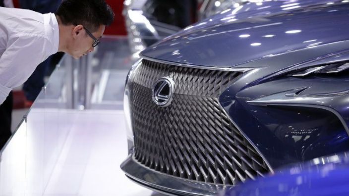 China fines Toyota 87.6m yuan over Lexus price-fixing