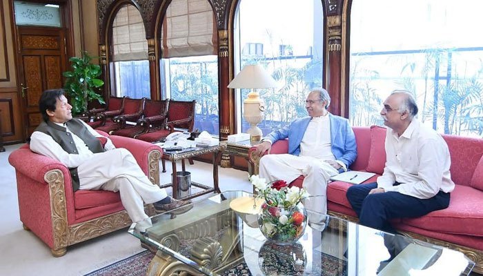 ‘No friction between FBR chief and PM, finance adviser’