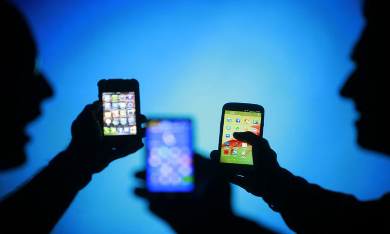 Govt reduces taxes on imported phones; local industry decries move