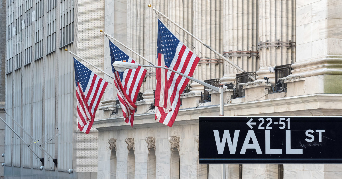 Wall Street dives, S&P 500 sheds $2tr in value