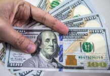 Foreign divestment crosses $1.5bn mark