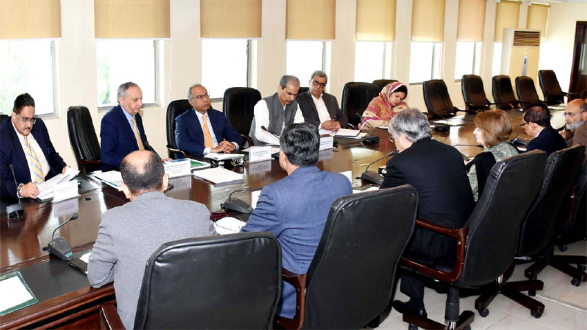 Hafeez seeks proposals for increasing volume of exports