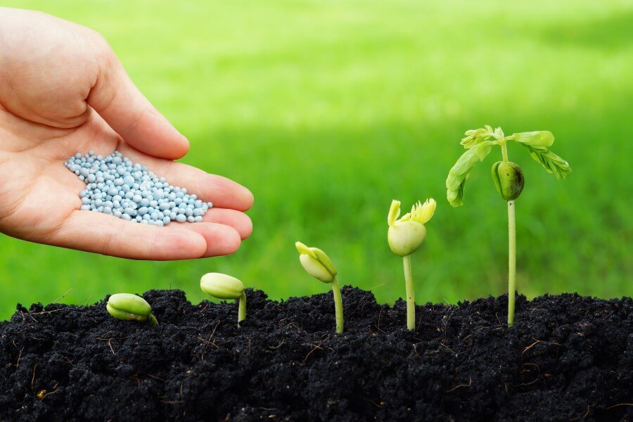 Fertilisers face inventory glut as urea offtake drops 34pc in March