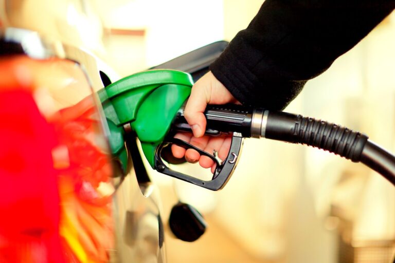OGRA proposes Rs20.6 cut in petrol price