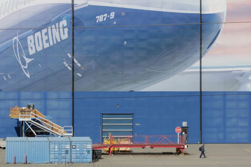 Saudi sovereign fund buys minority stakes in Citi, Boeing, Facebook