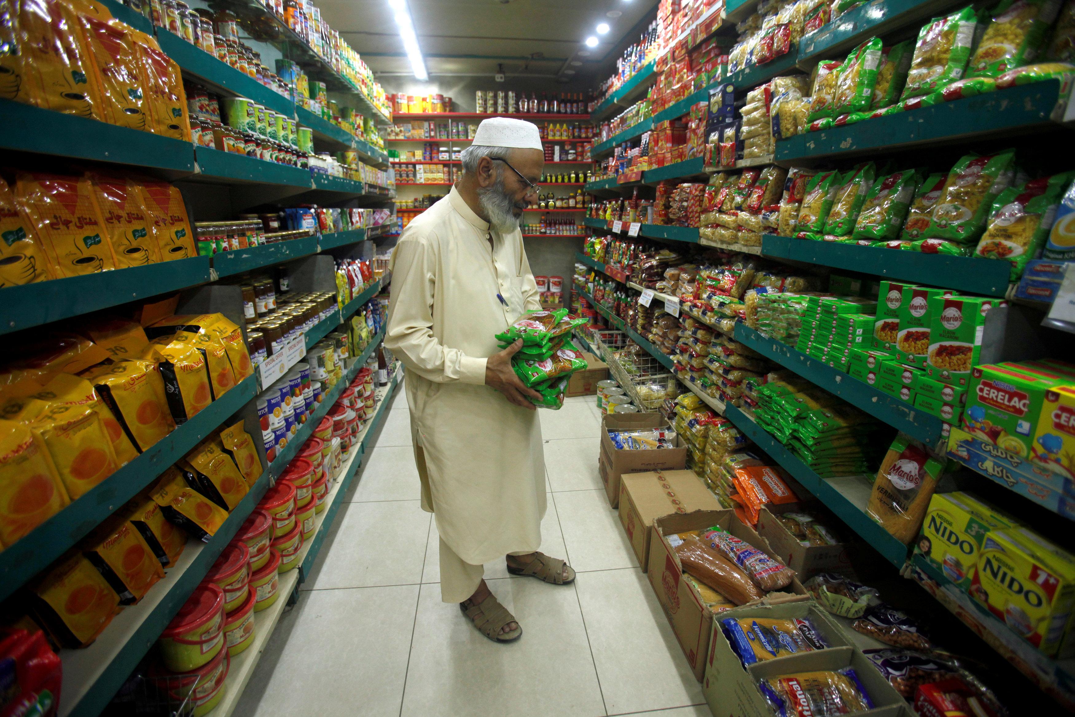 COVID-19: Spending on eating out falls 70pc, grocery shopping increases 58pc