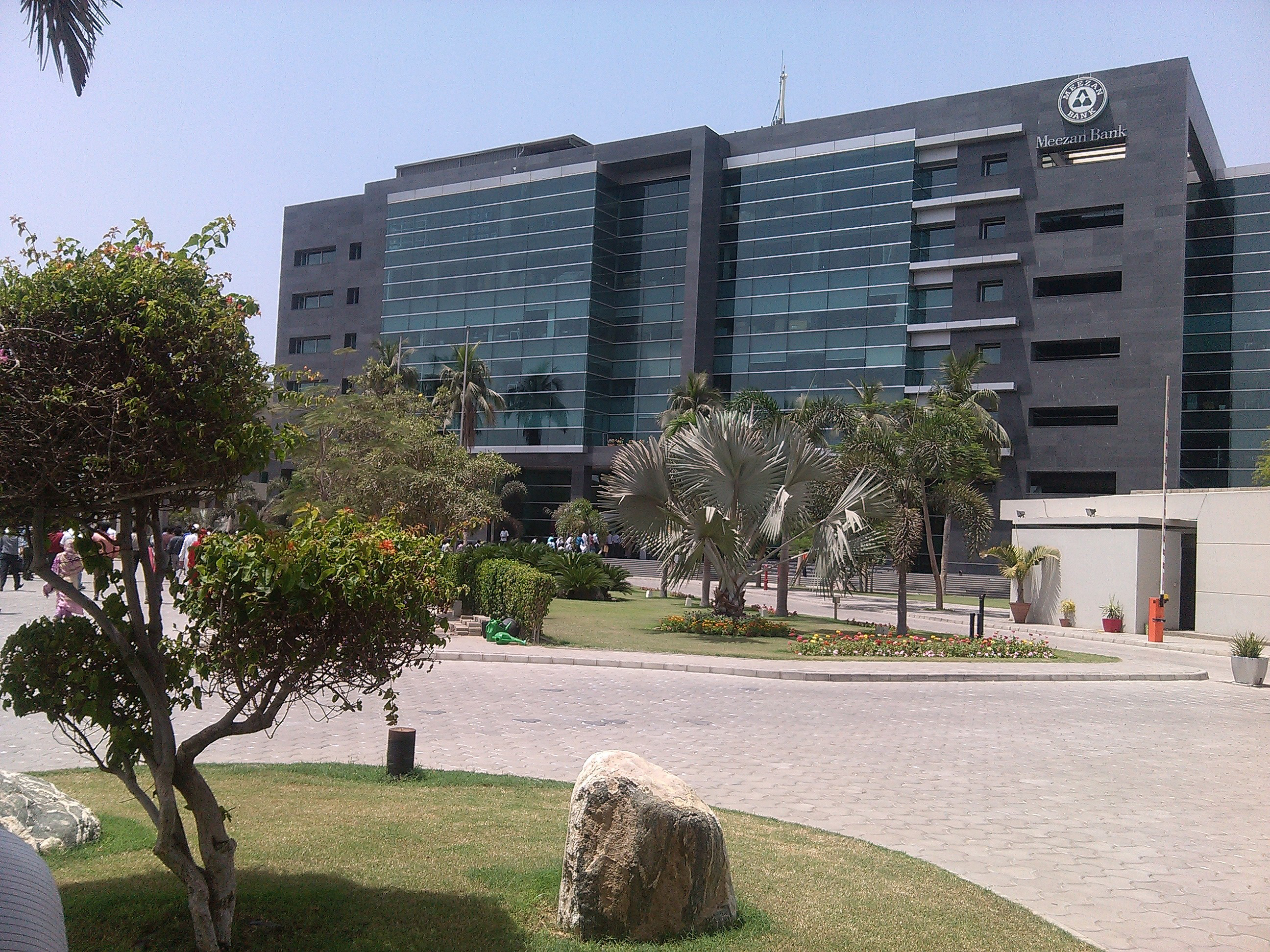 Meezan Bank set to benefit from the government’s expansion of Islamic debt issuance