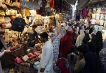 Karachi traders demand permission to open markets on Friday