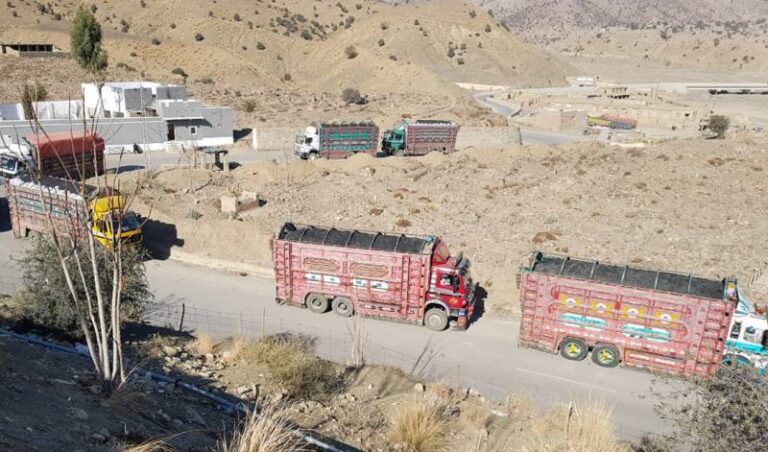 Pak-Afghan Ghulam Khan border crossing reopens for trade