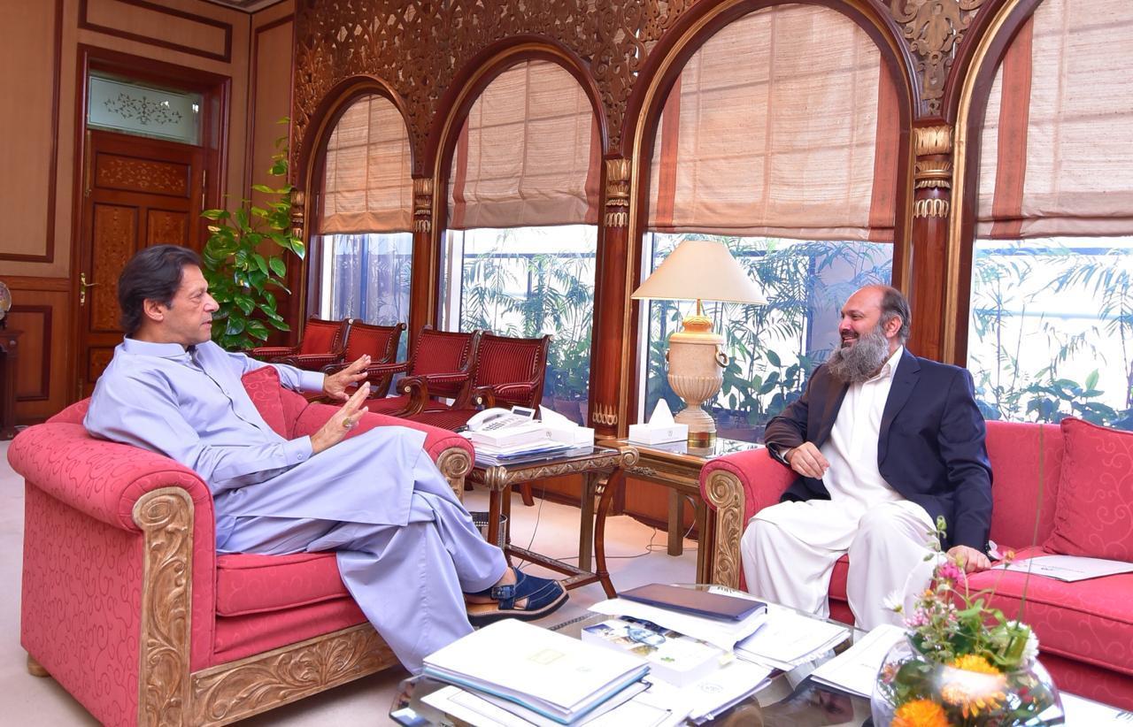 Imran promises 'special funds' to Balochistan for uplift