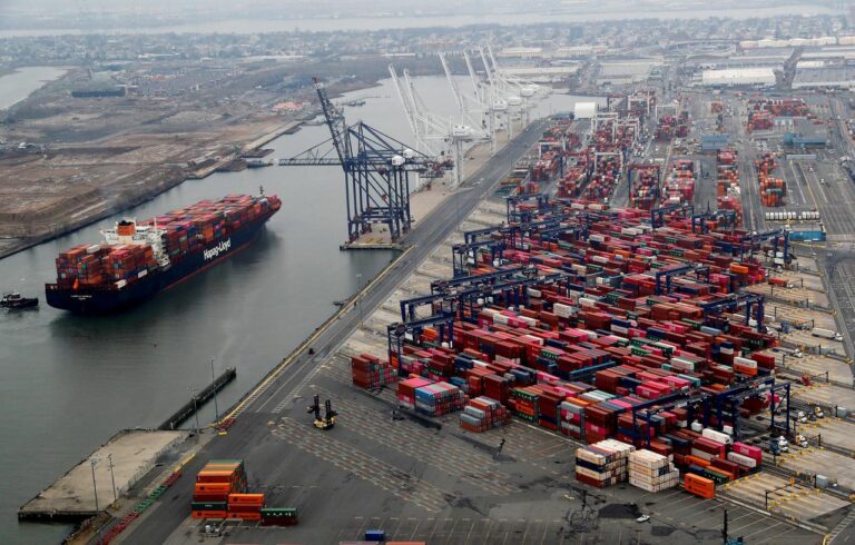 US current account deficit edges down; Covid-19 curbs trade
