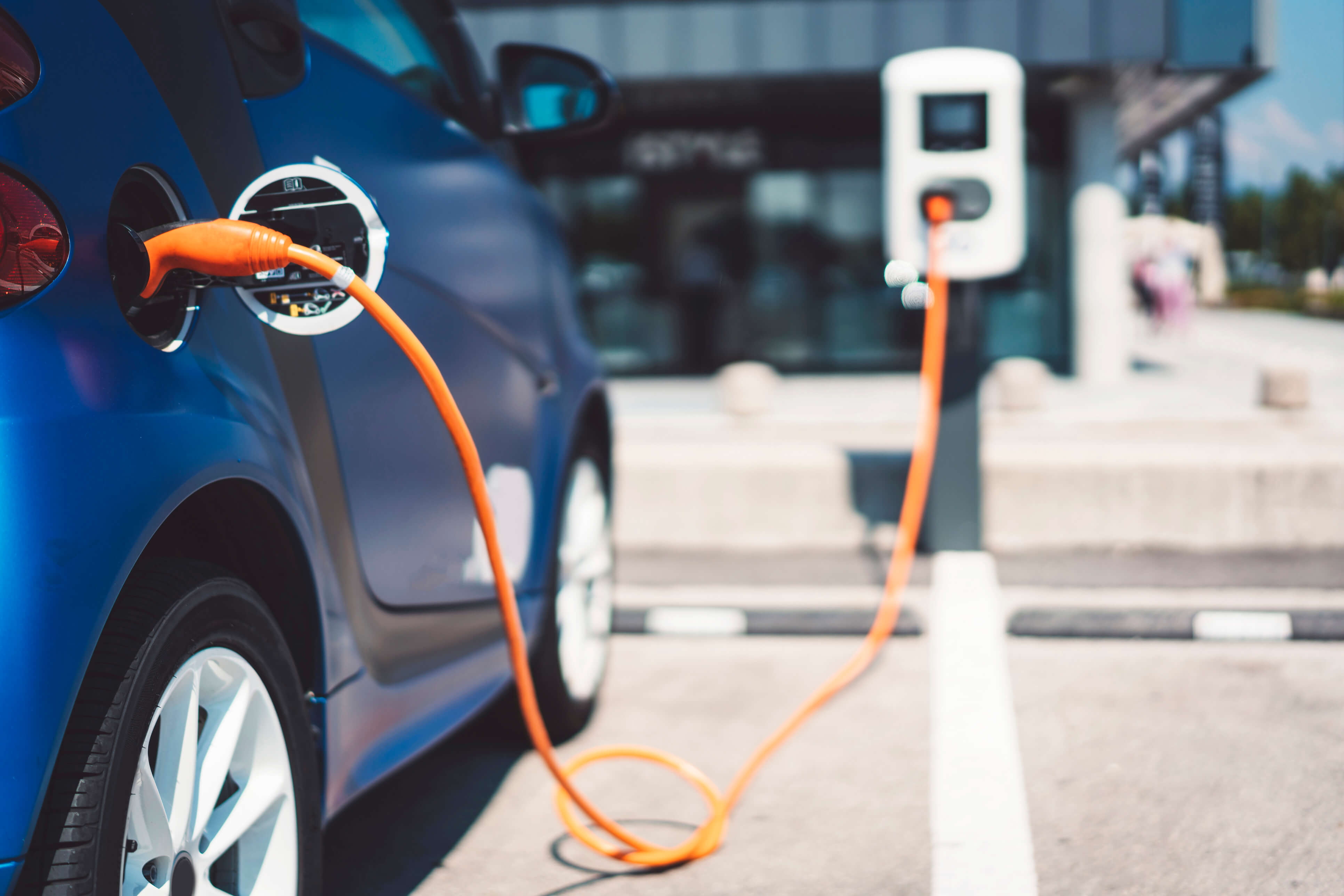 Customs duty on import of electric vehicles' parts reduced to 1pc