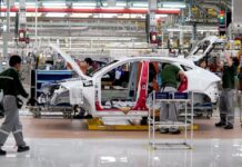 Chinese electric vehicle maker Li Auto files for US listing