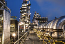 Pakistan Refinery shut down by Karachi rains