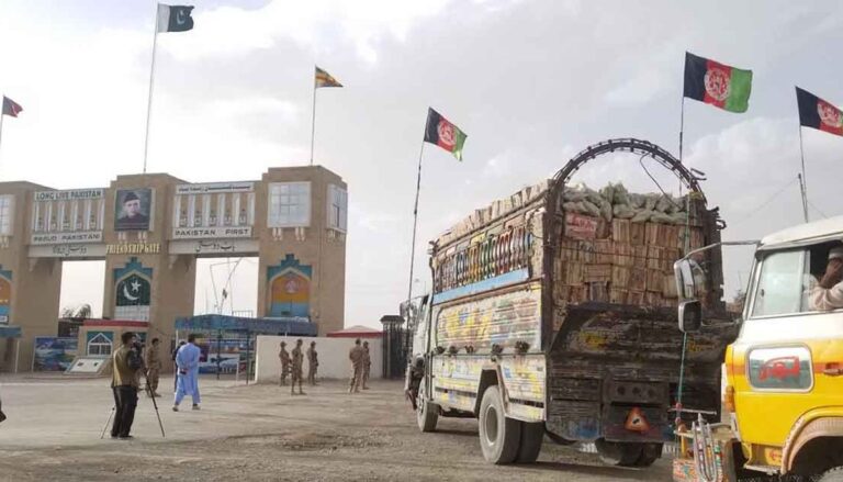 Pak-Afghan trade resumes at Chaman border