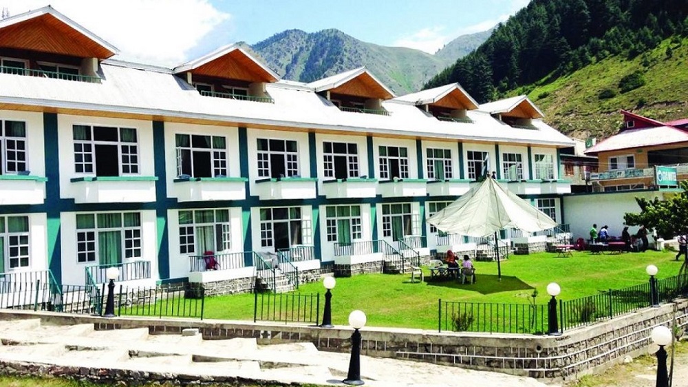 KP govt to open 27 rest houses for tourists