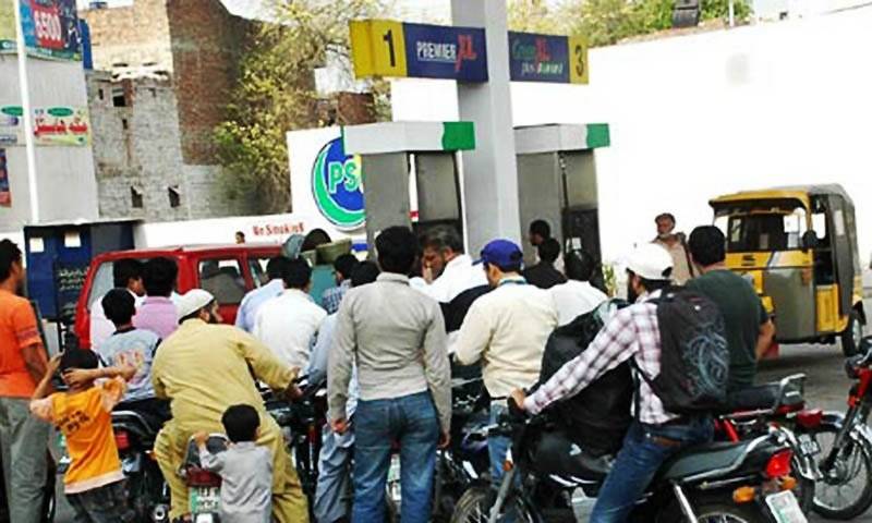 KP petrol pumps seek permission to facilitate customers without helmets