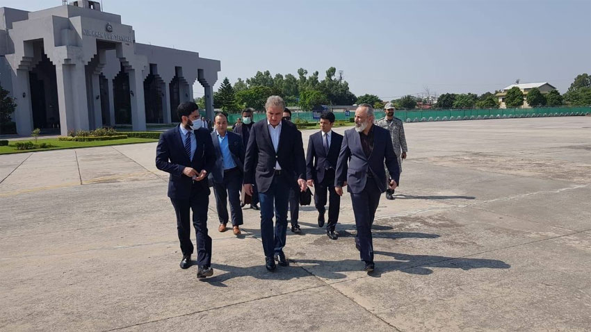 FM Qureshi hopes of progress on North-South pipeline during Moscow visit