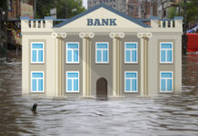 As rainfall swept Karachi, banks failed to notify customers about flooded lockers
