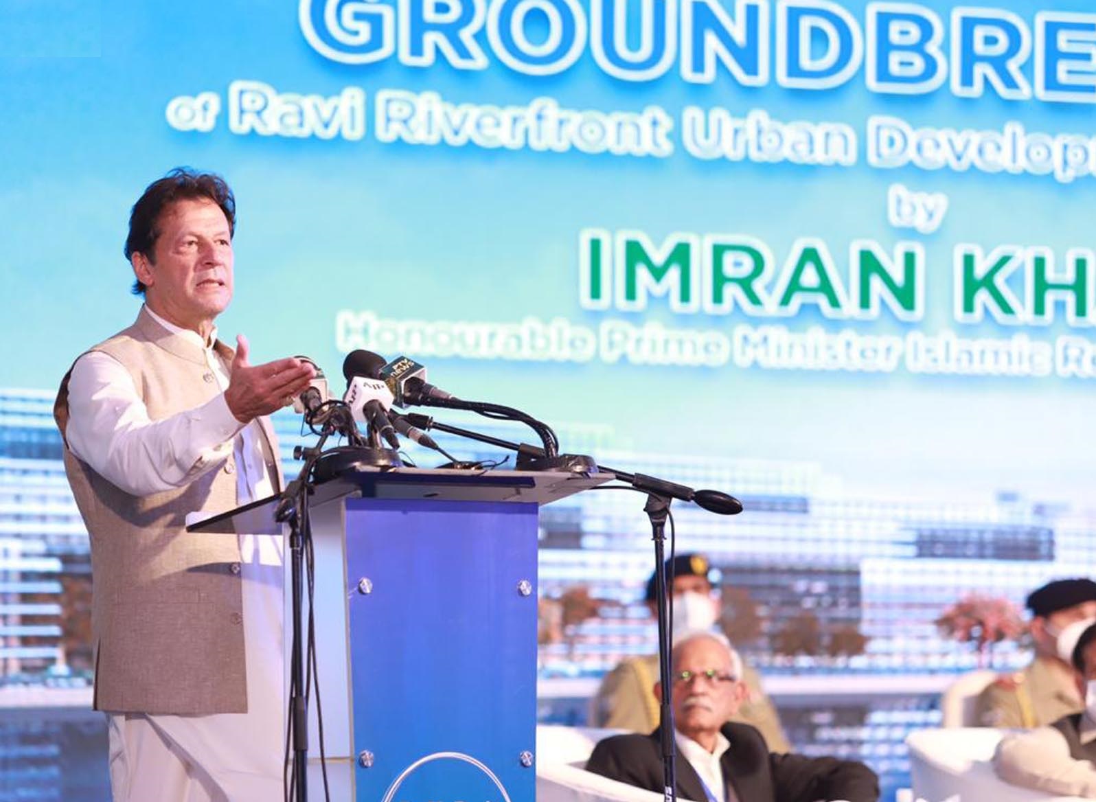 PM Imran reiterates determination to lift people out of poverty