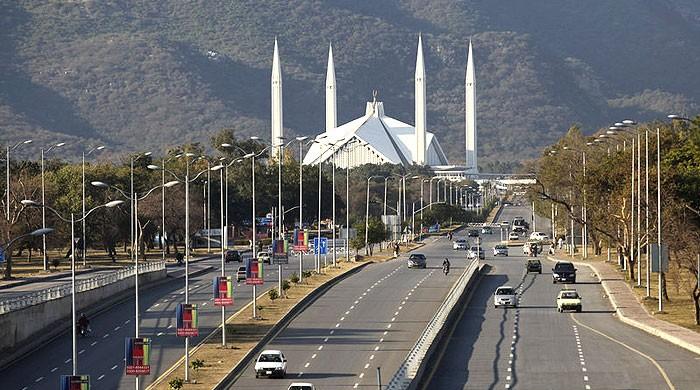 CDA to spend Rs55bn on Islamabad development projects, PM told