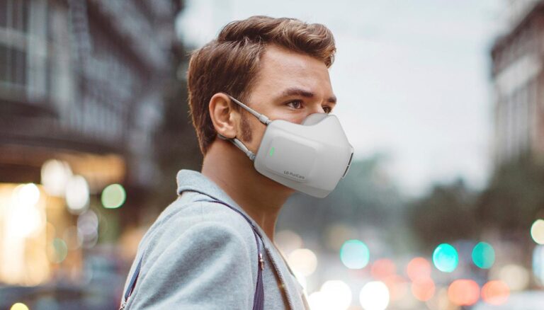 Battery-powered face mask seeks to fight Covid and foggy glasses