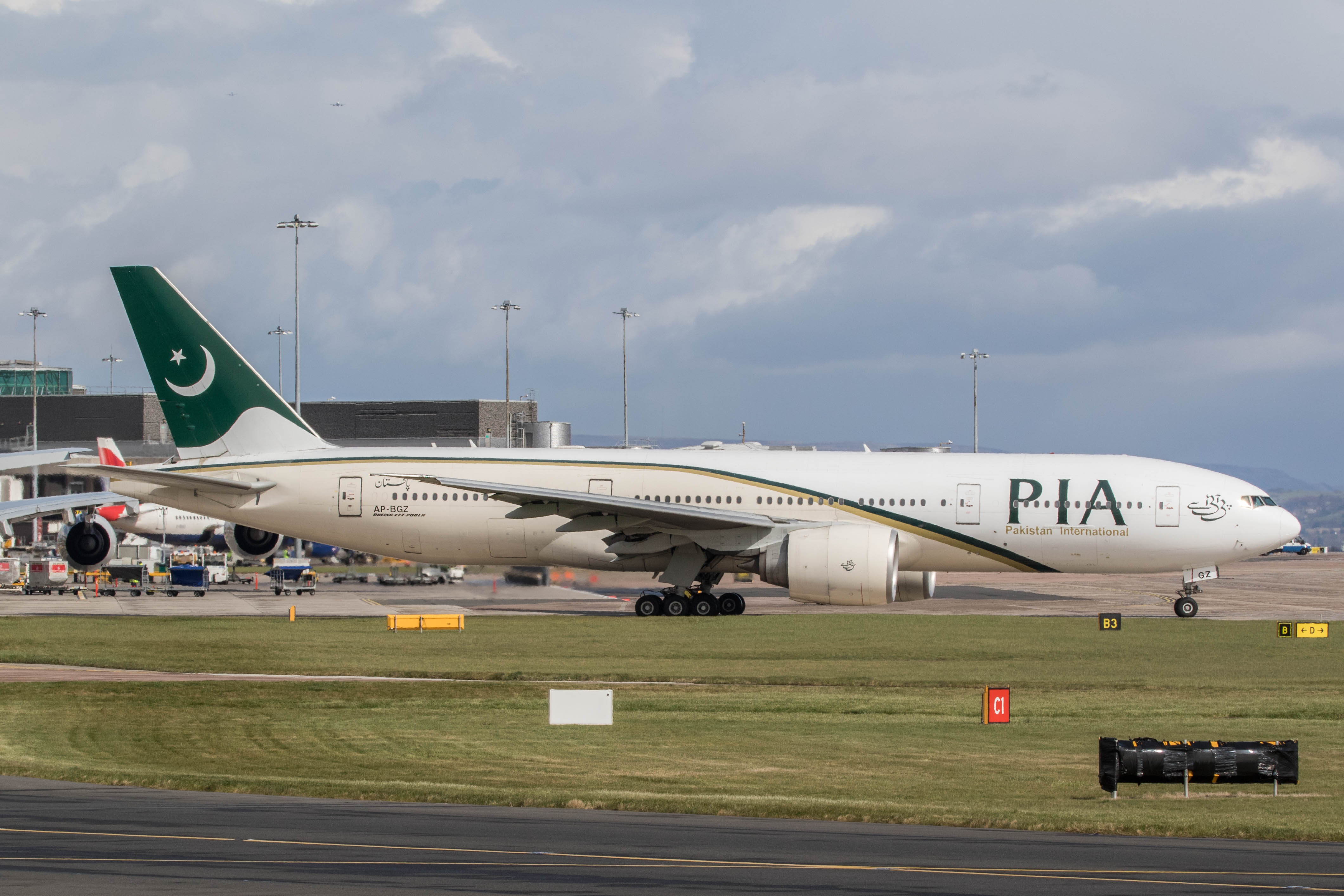 Pakistani airline Rayyan Air to charter PIA's Boeing 777