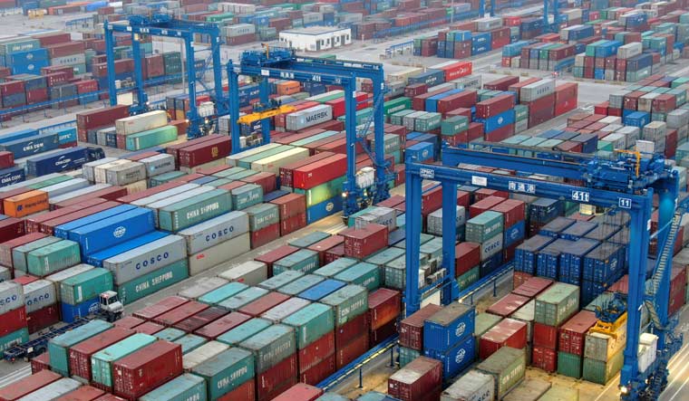Govt mulls slashing duties on 152 tariff lines
