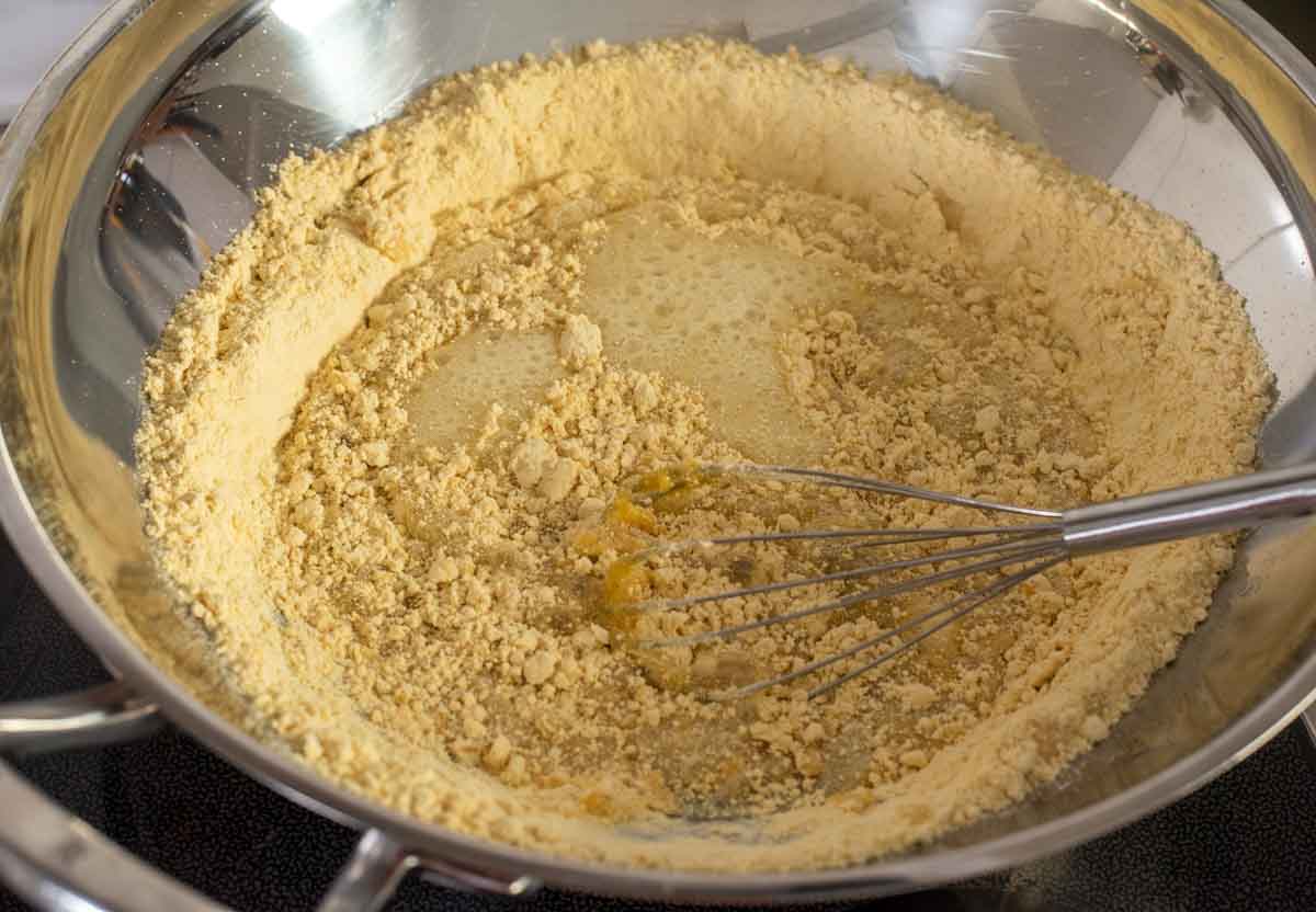 30,000kg unhygienic gram flour seized