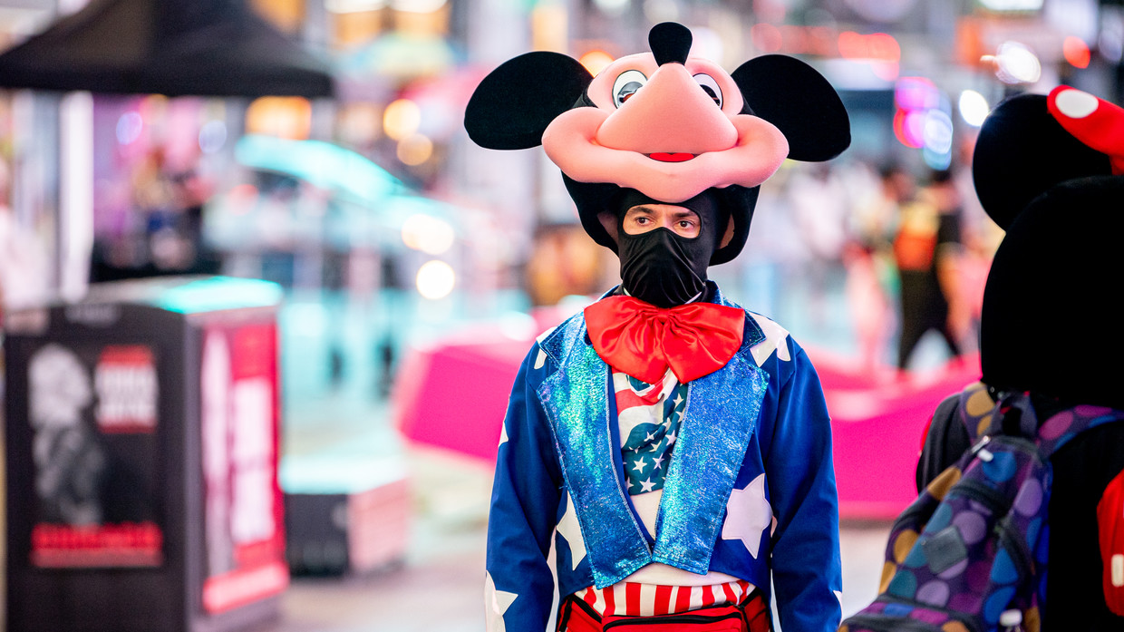 Disney axes 32,000 jobs as pandemic leaves theme parks empty