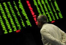 Stocks post modest gains amid mixed sentiments