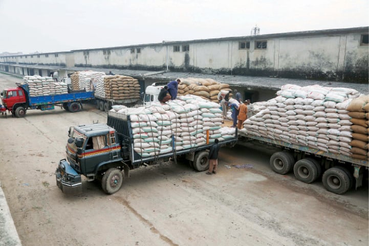 KP govt increases wheat supply to control flour prices