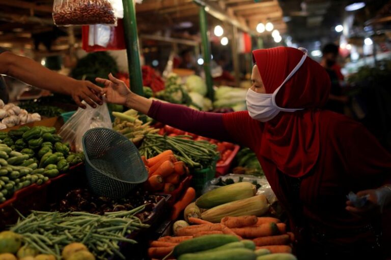 World food price index rises in October for fifth month running